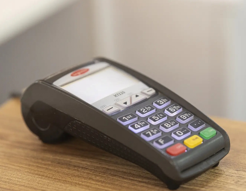 POS机61724.jpg POS机61724.jpg